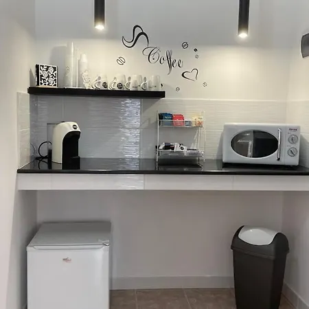 Andrea Accomodation דירה