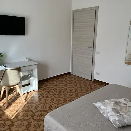 Andrea Accomodation トロペーア