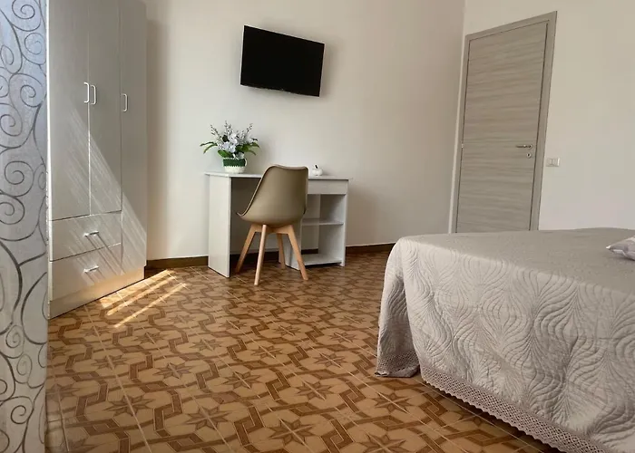 Andrea Accomodation דירה טרופאה