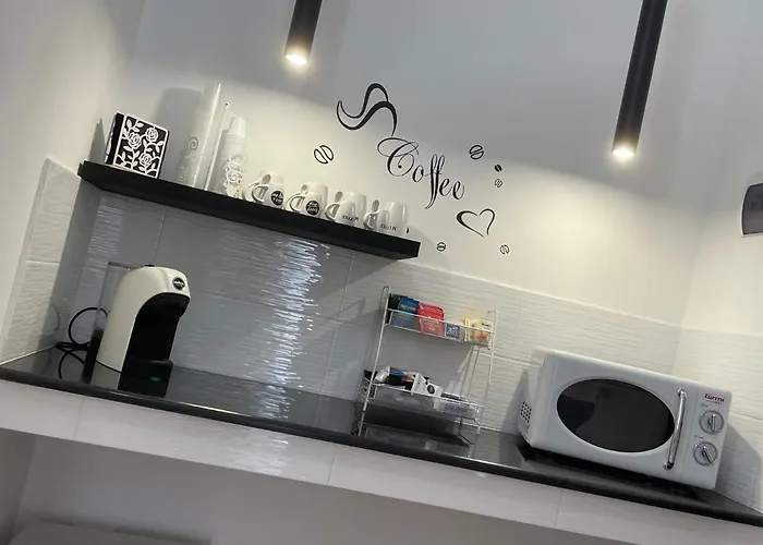 Andrea Accomodation טרופאה