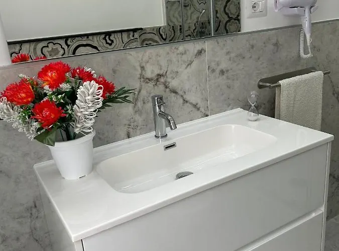 Апартаменты Andrea Accomodation