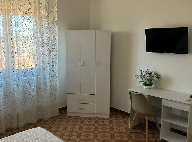 Andrea Accomodation דירה